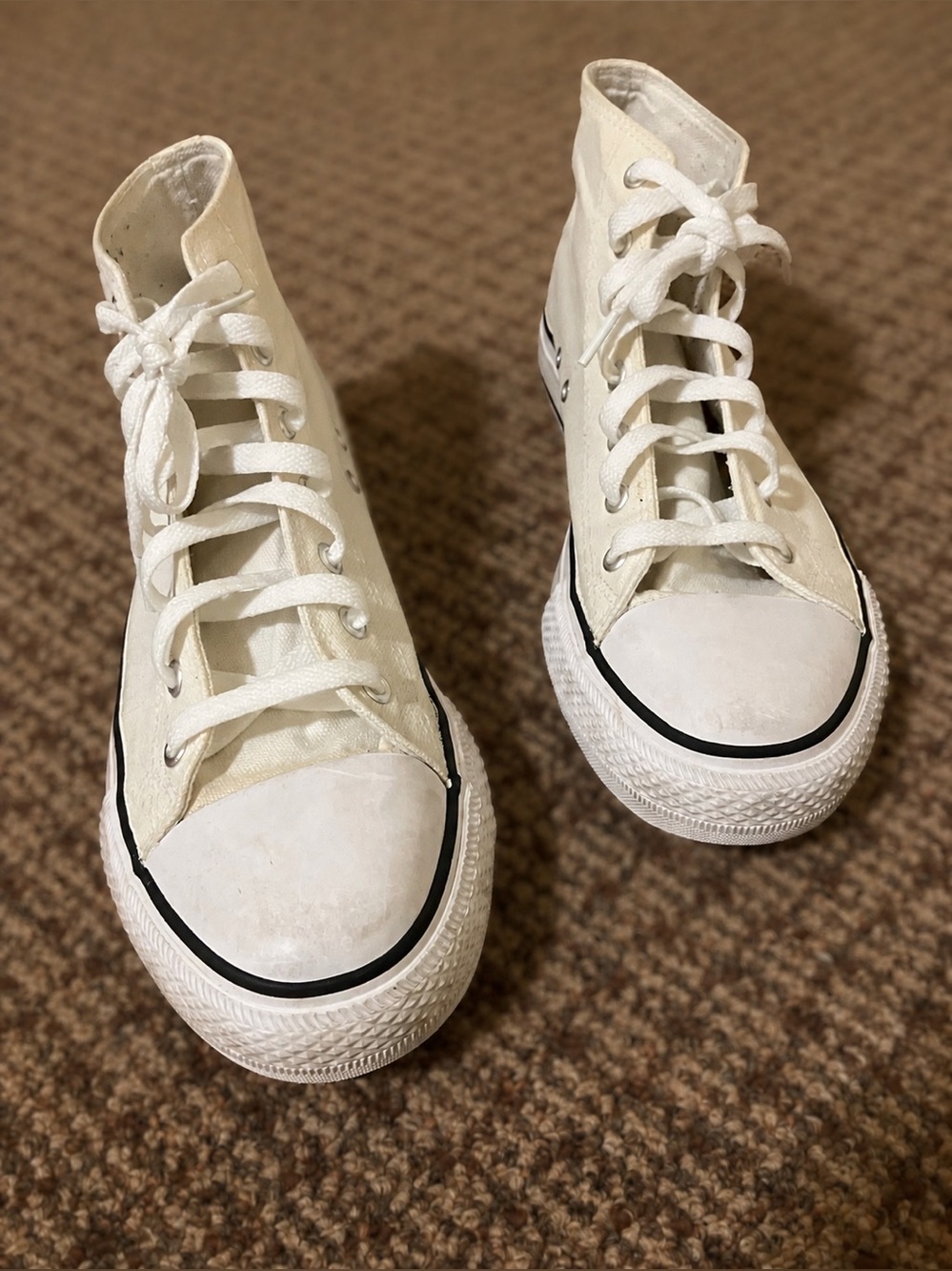 Women’s 10.5 White Canvas High-Top Sneakers | Retro Y2K Streetwear Shoes